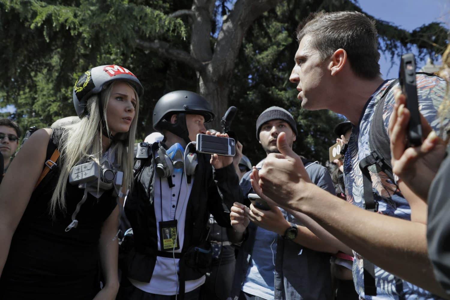 Berkeley protests peaceful as hundreds rally over Coulter - Talk-N West TN