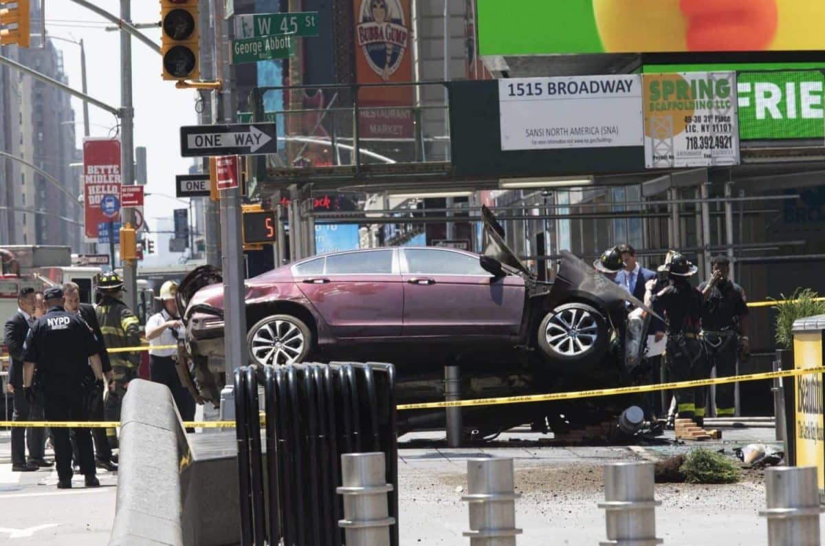 Car mows down Times Square pedestrians for blocks, killing 1 - Talk-N ...